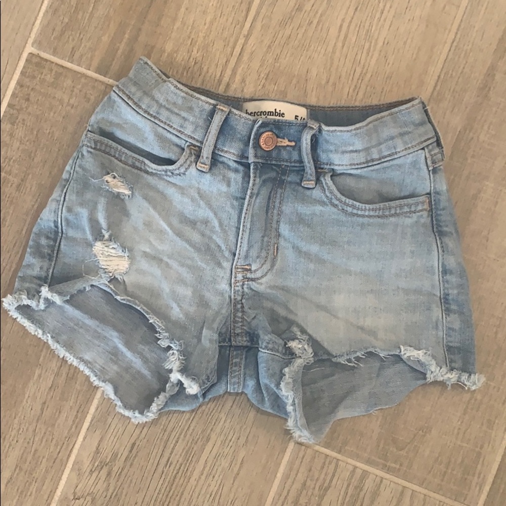 Girls A&F shorts